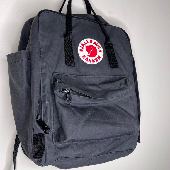Fjallraven Kånken Backpack Laptop Bag - Picture 2 of 8